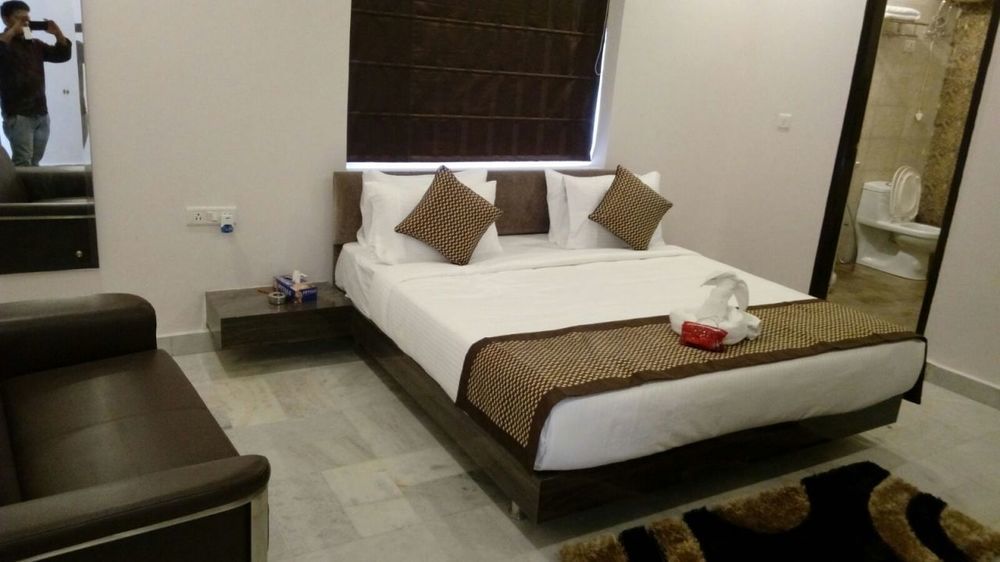 Red Carpet Hotels Noida Dış mekan fotoğraf