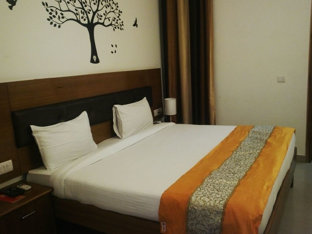 Red Carpet Hotels Noida Dış mekan fotoğraf
